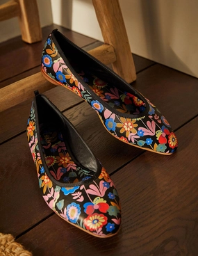 Almond Toe Ballerinas-Black, Flora Bloom