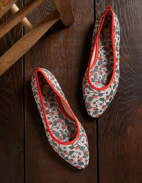 Almond Toe Ballerinas-Milkshake, Flora Berry