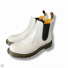Boots Ankle Flats By Dr Martens In White, Size: 10