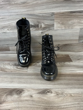 Boots Ankle Flats By Dr Martens  Size: 8