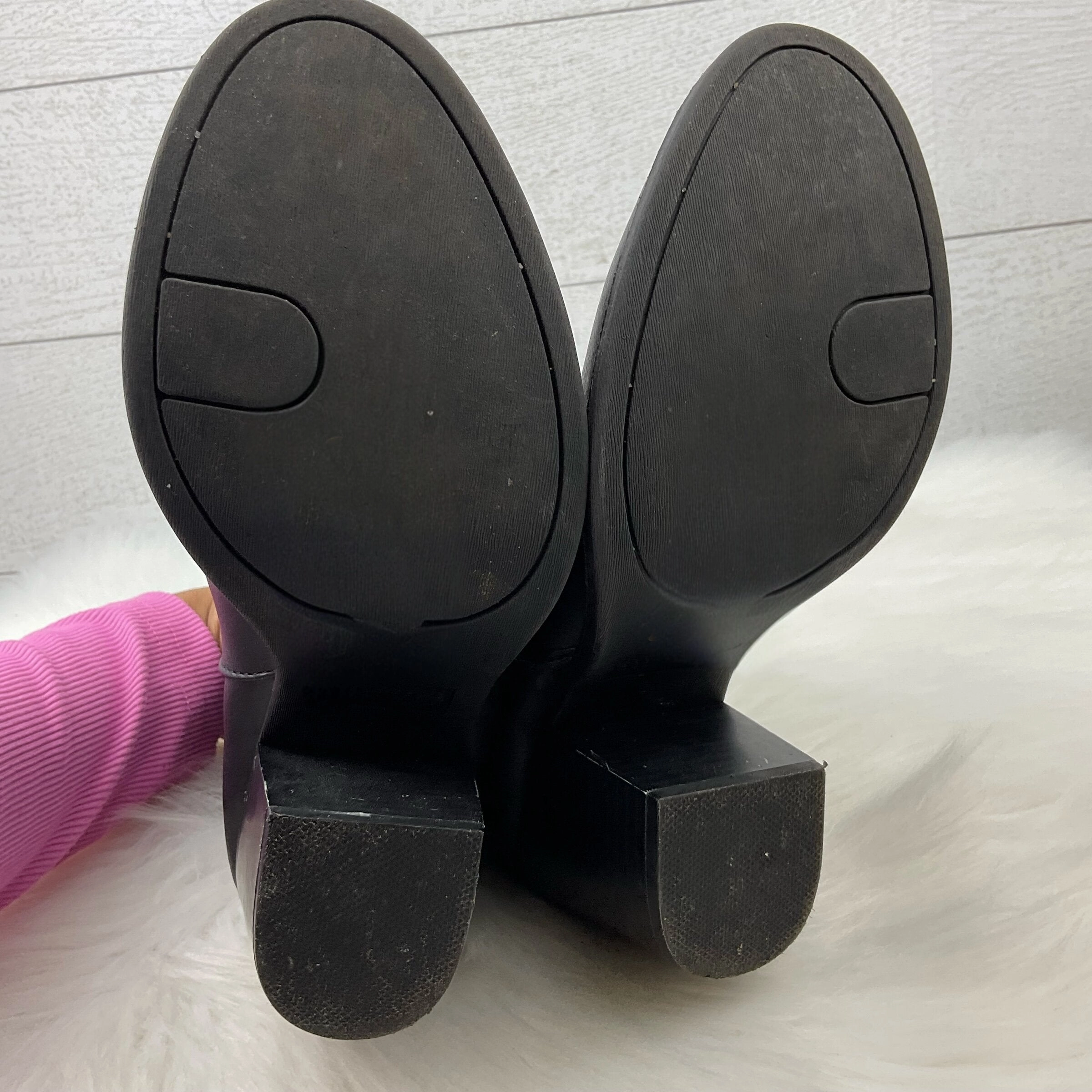 Boots Ankle Heels By Attention  Size: 7
