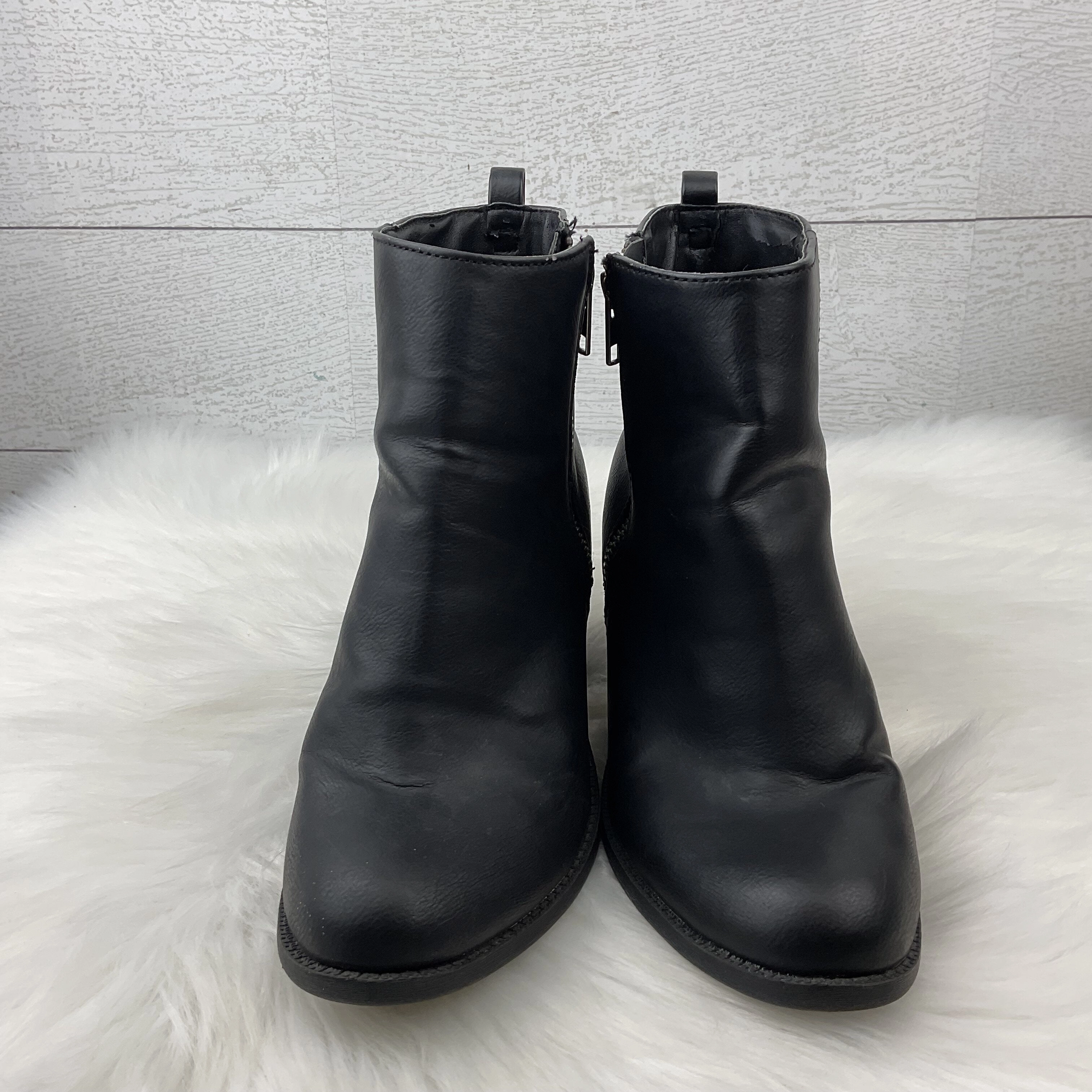 Boots Ankle Heels By Attention  Size: 7