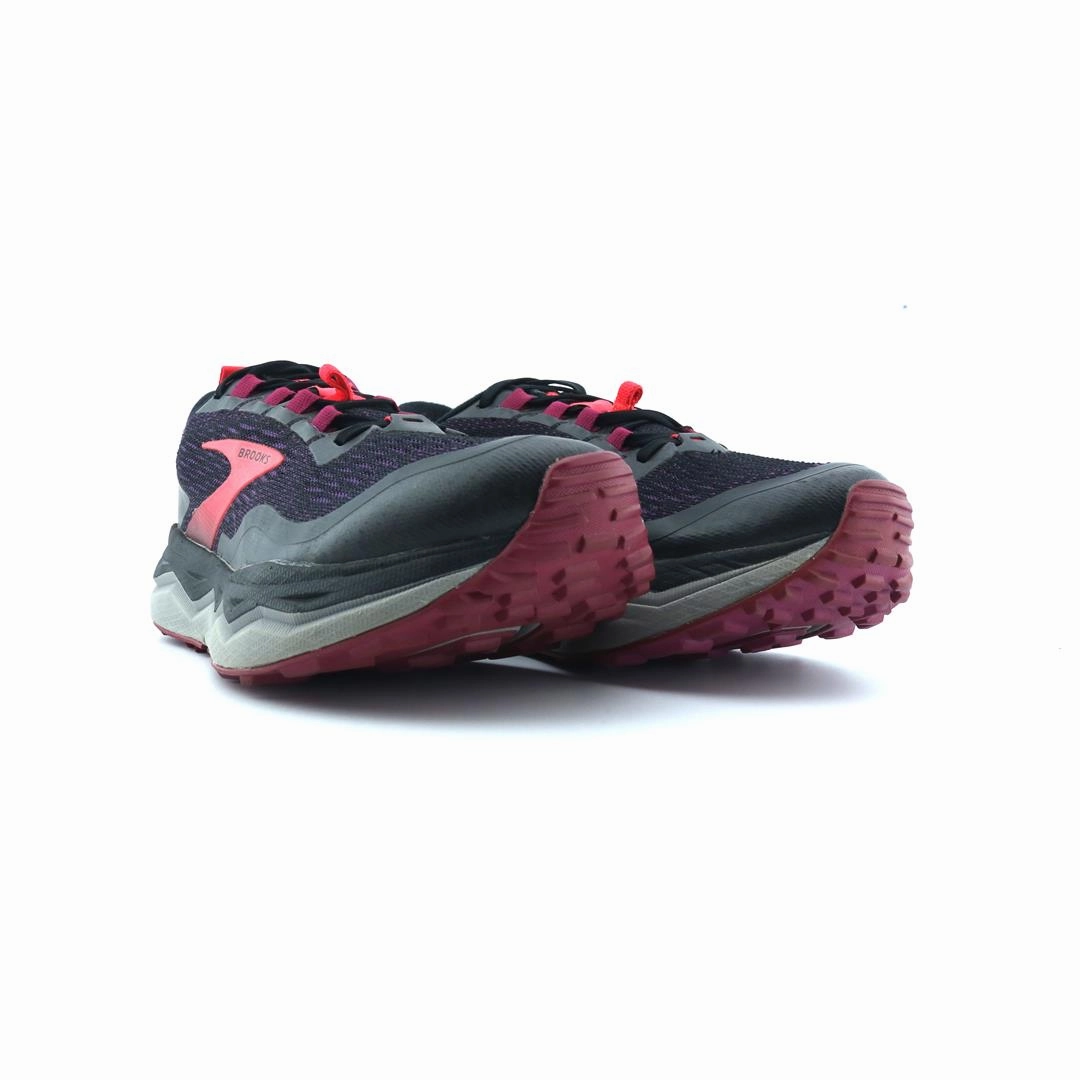BROOKS CALDERA 5