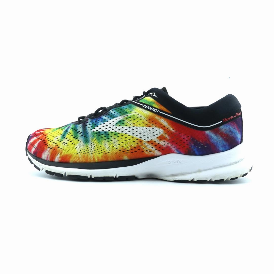 BROOKS LAUNCH 5