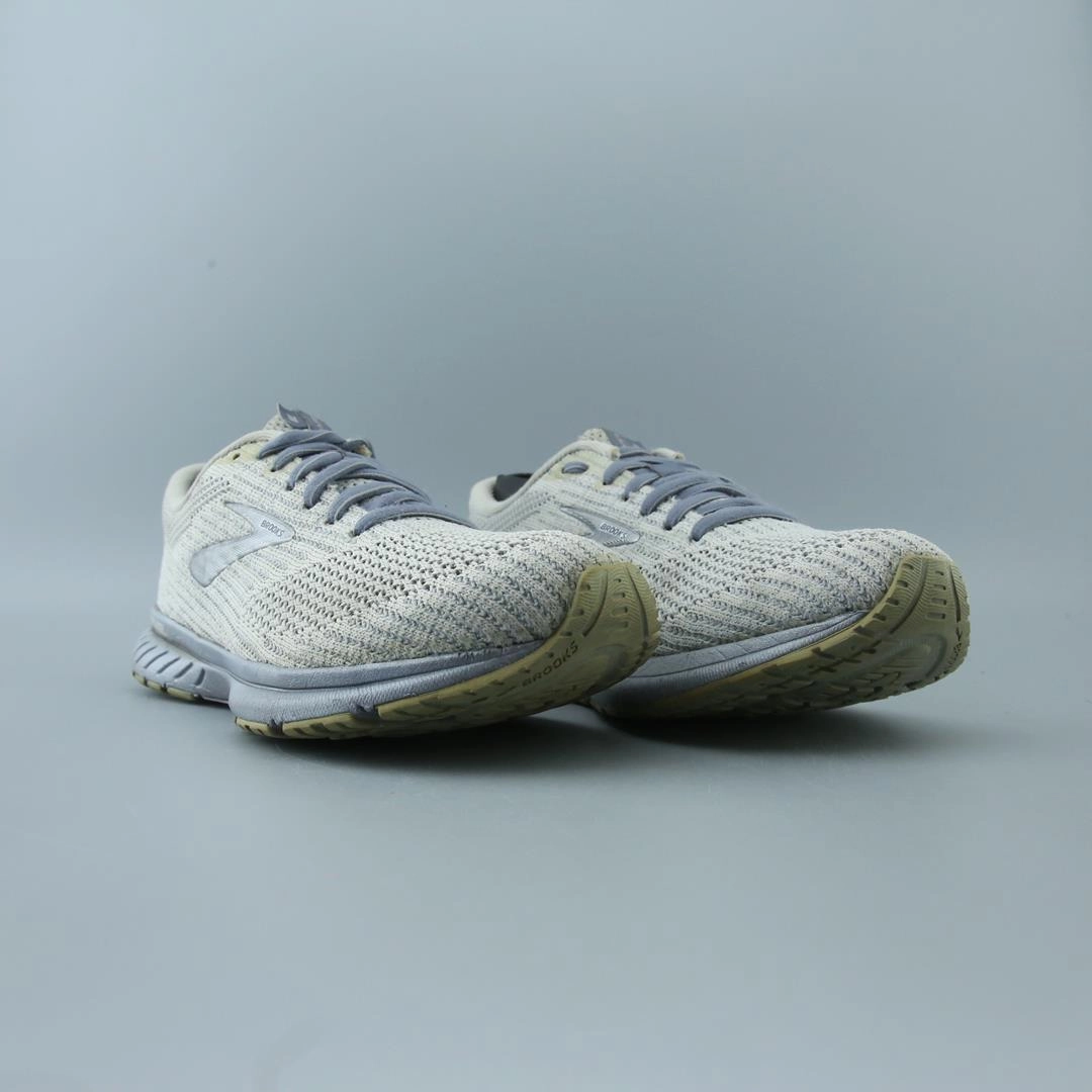 BROOKS REVEL 3
