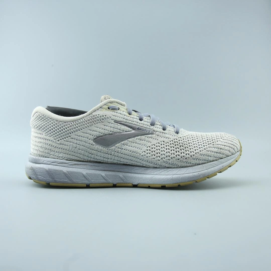 BROOKS REVEL 3