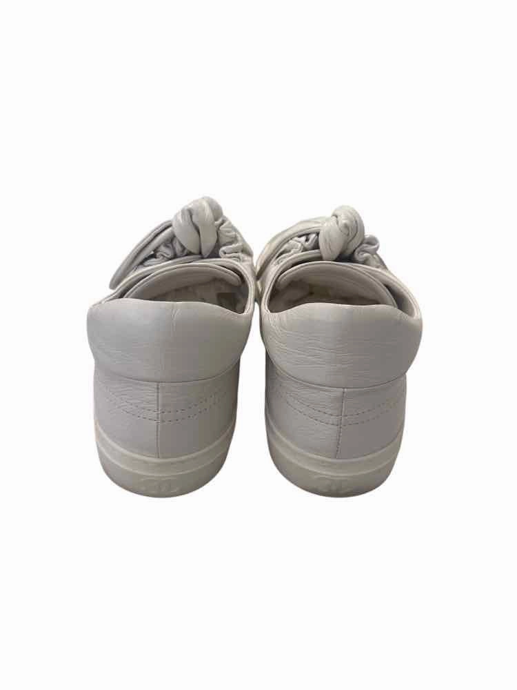 Chanel White Size 39 Shoes