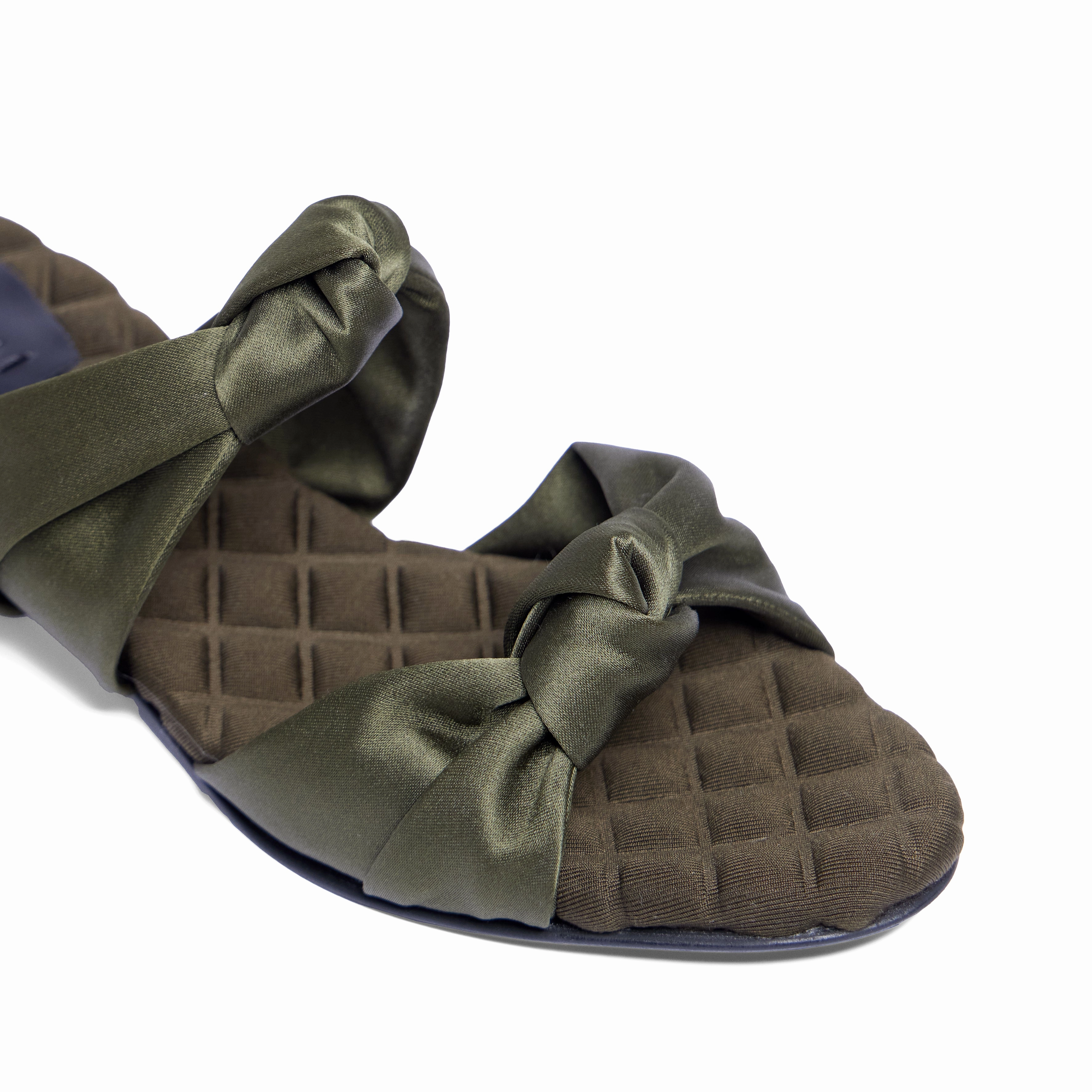 EMMA Military Satin
