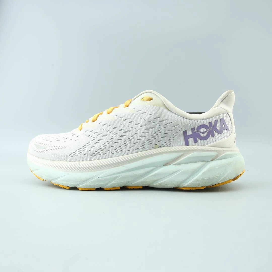 HOKA ONE ONE CLIFTON 8