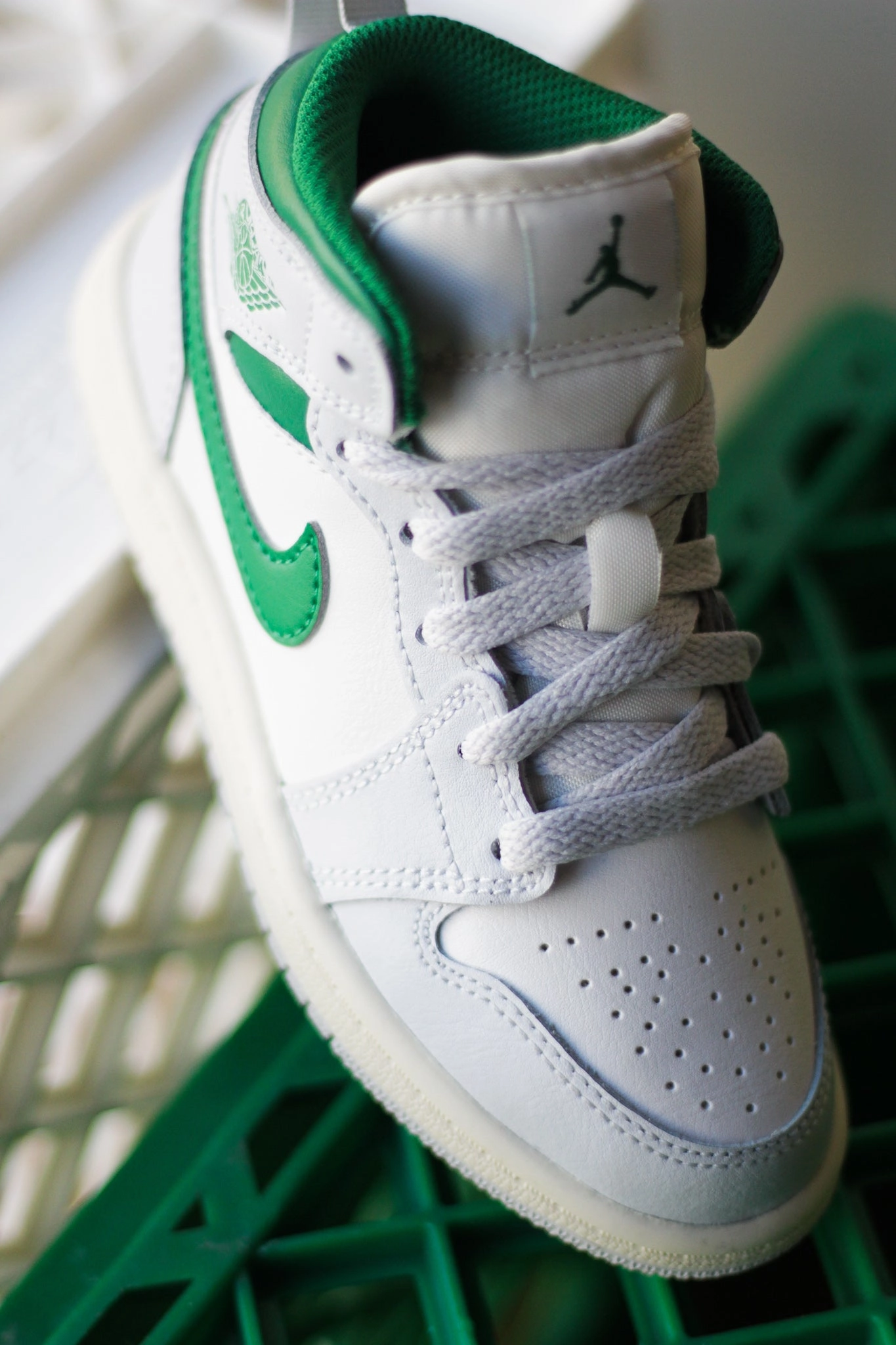 JORDAN 1 MID (PS) SUMMIT WHITE/PINE GREEN-PURE PLATINUM