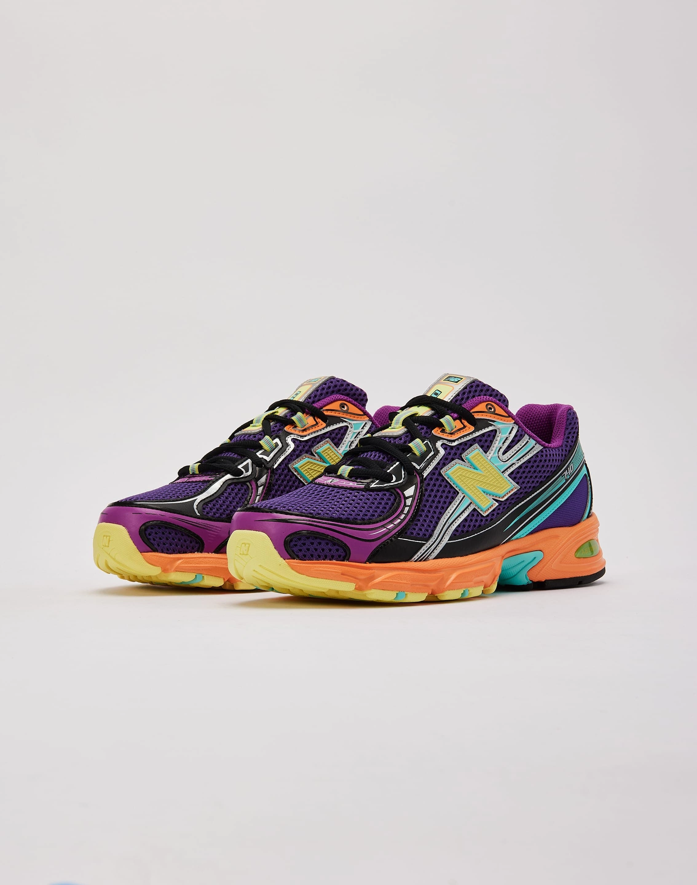 New Balance 740 Grade-School