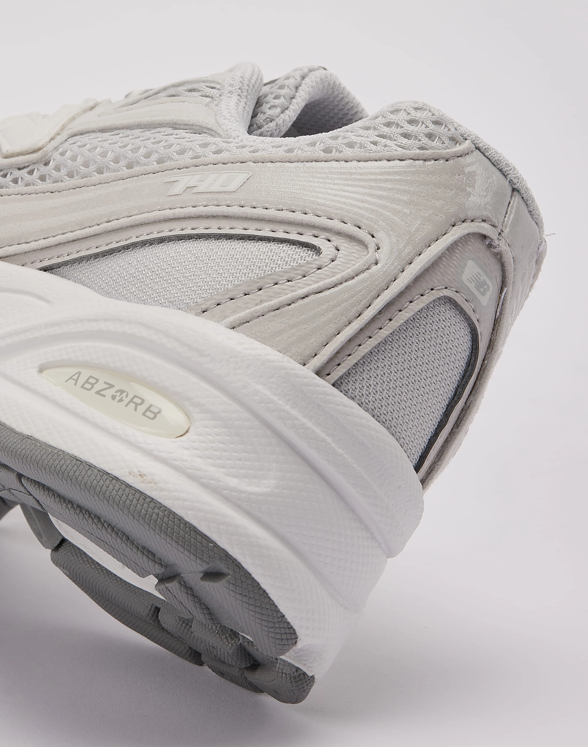 New Balance 740 Grade-School