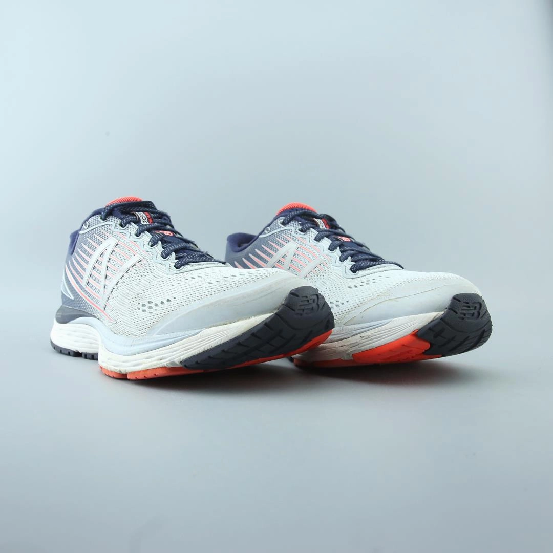 NEW BALANCE 880V8