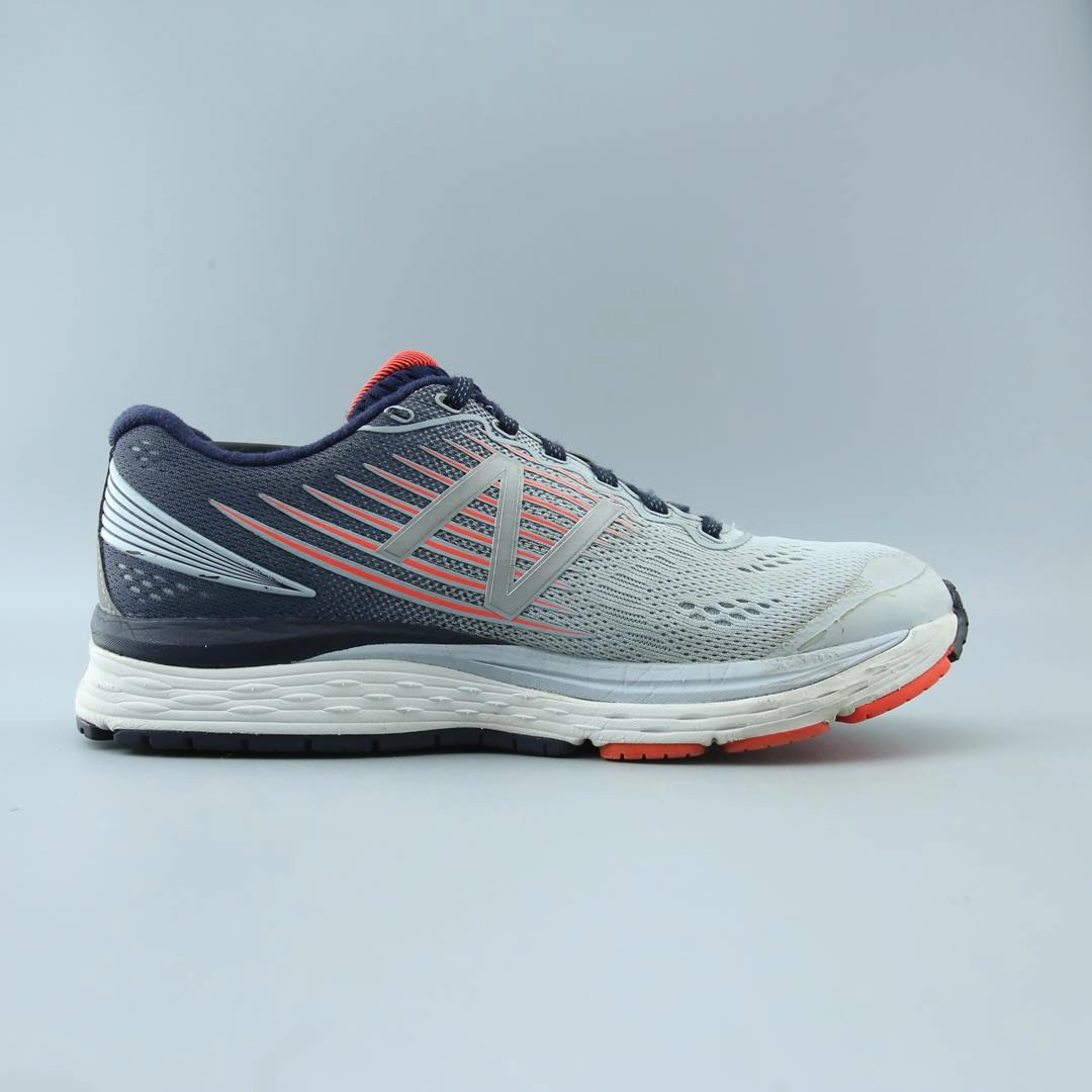 NEW BALANCE 880V8