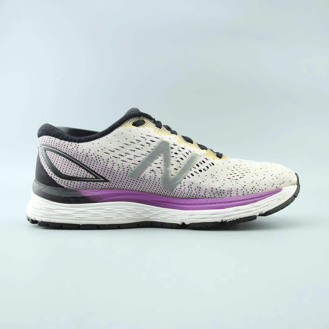 NEW BALANCE 880V9