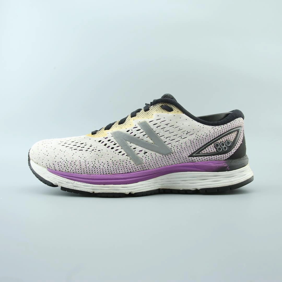 NEW BALANCE 880V9