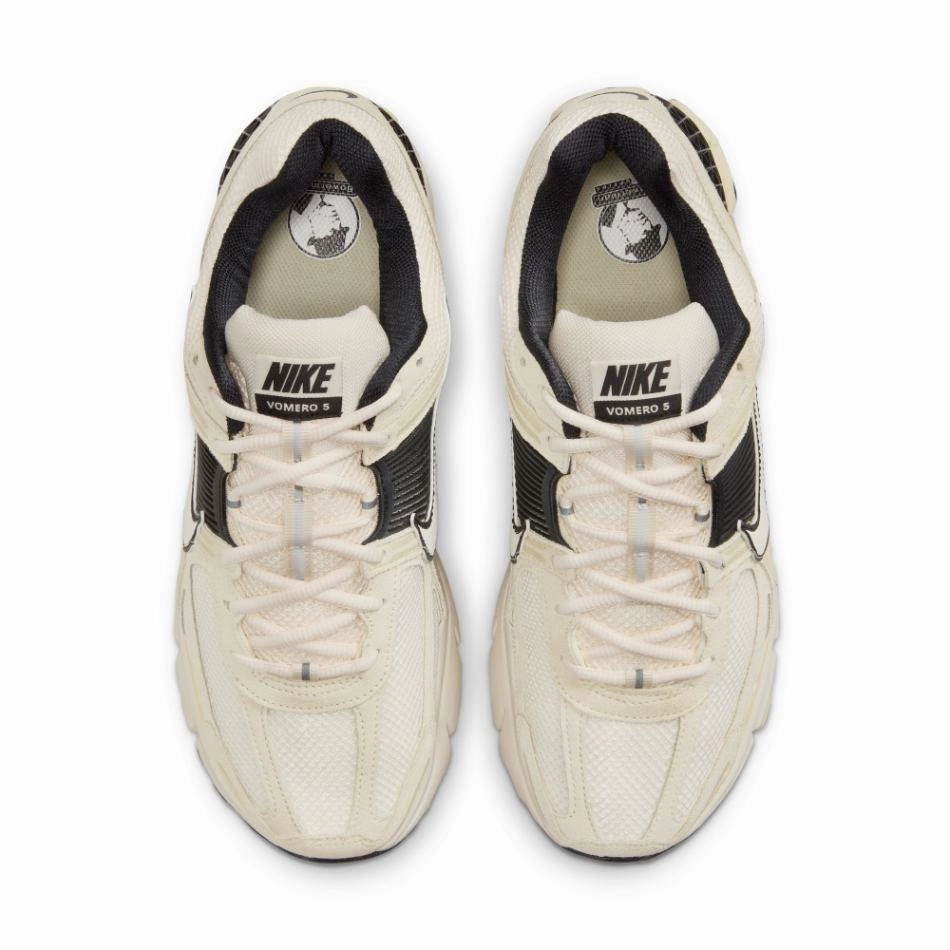 NIKE ZOOM VOMERO 5 סניקרס