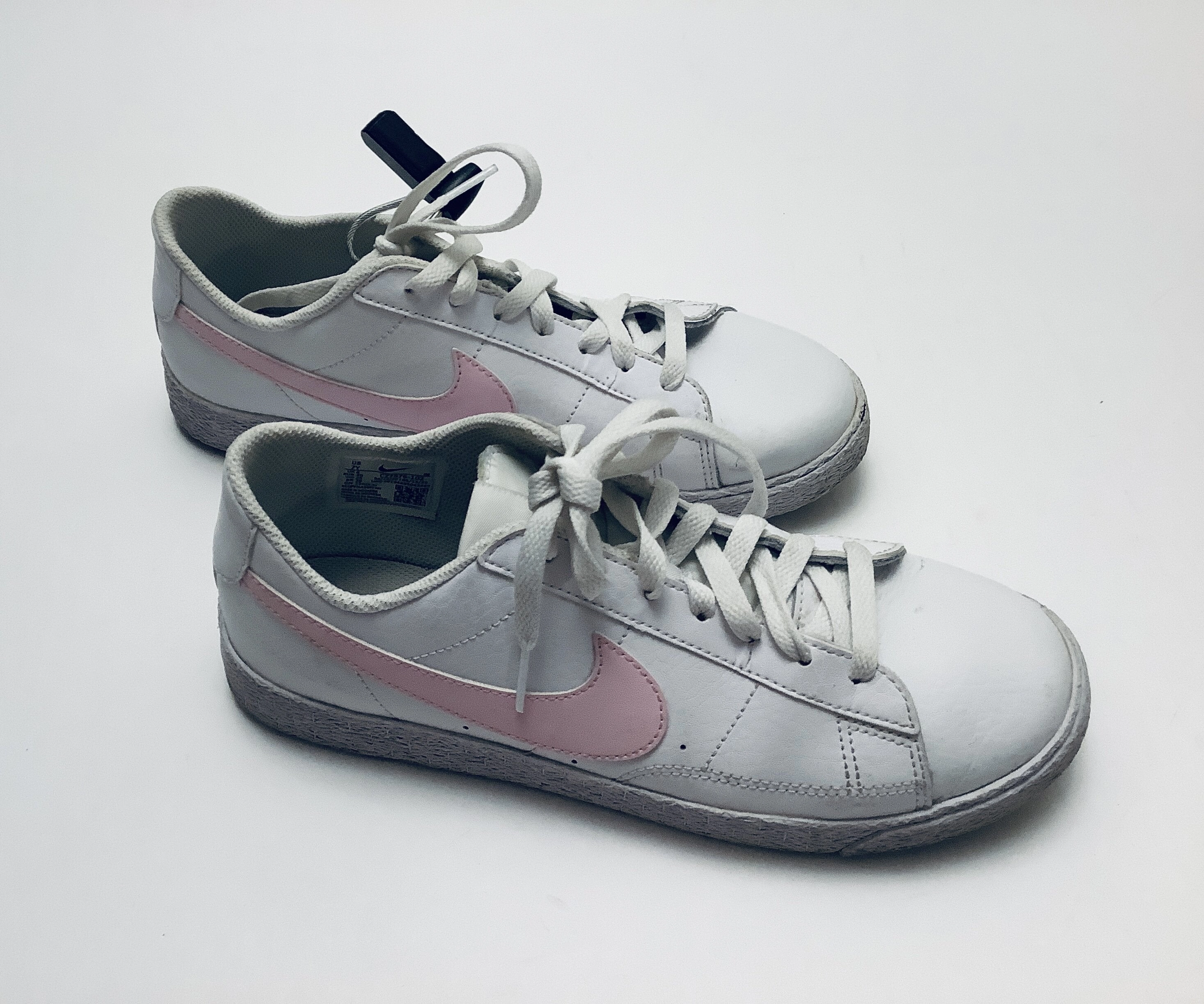 Shoes Sneakers By Nike  Size: 7