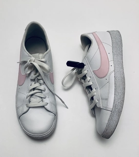 Shoes Sneakers By Nike  Size: 7