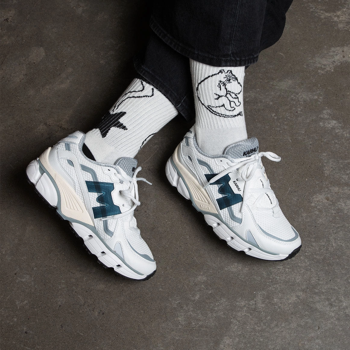 SUPER FULCRUM - WHITE / DEEP NAVY